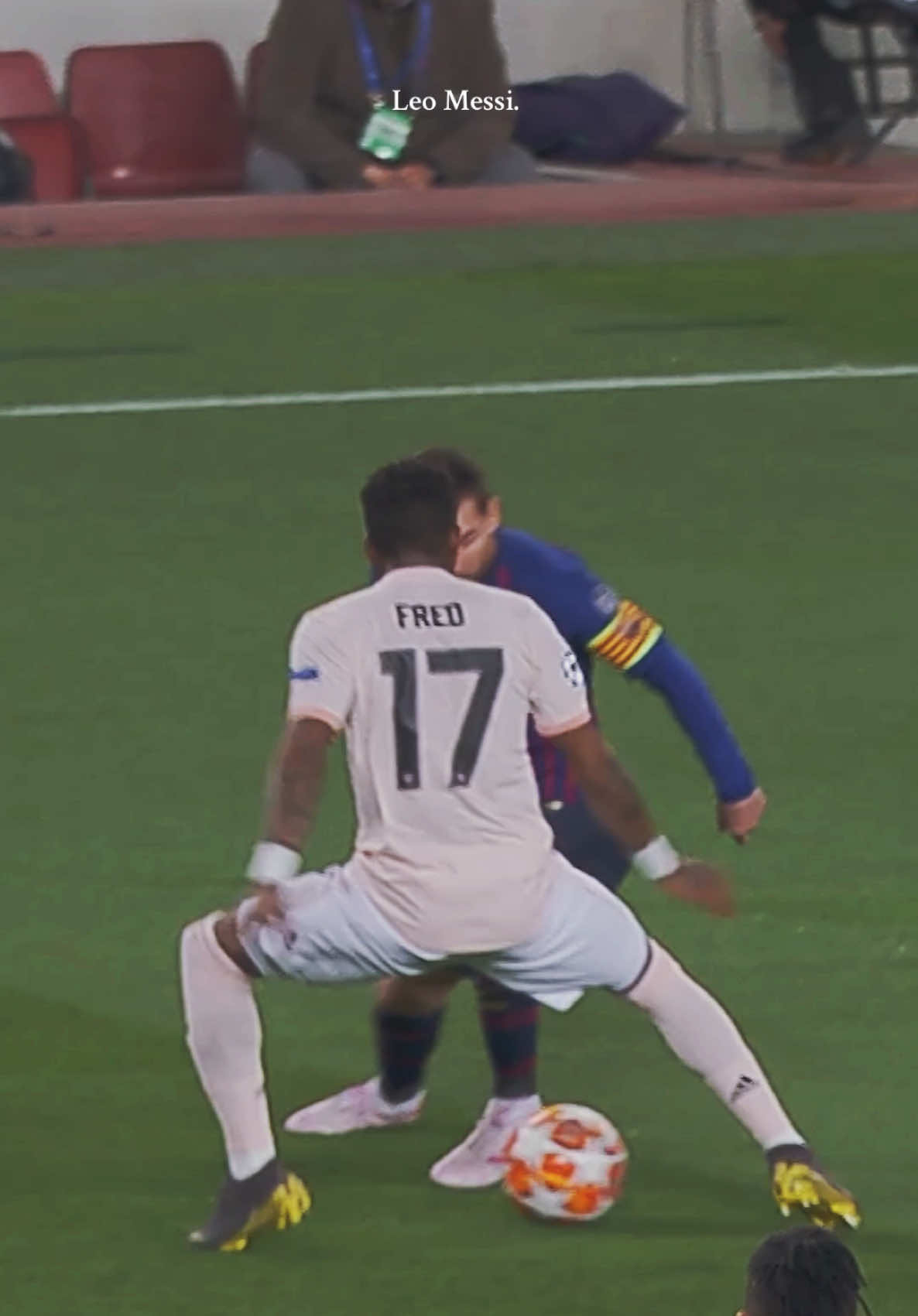 , Football: Il n&rsquo;a pas regard&eacute; le but une seule fois&hellip;

|Tik Tok