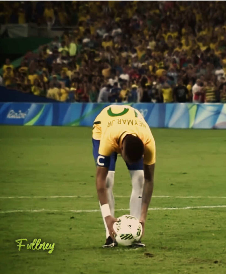 , Football: L&eacute;gende pour toujours. &hellip;

|Tik Tok