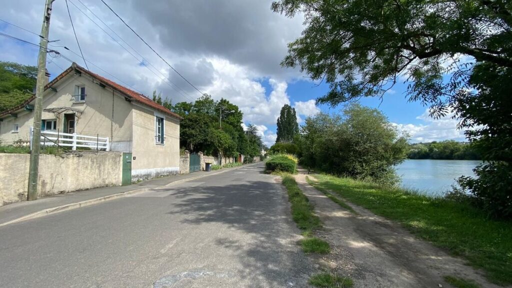 , Corbeil-Essonnes; Corbeil-Essonnes&nbsp;: le pique-nique sur les bords de Seine d&eacute;g&eacute;n&egrave;re, un homme poignard&eacute; et gri&egrave;vement bless&eacute;